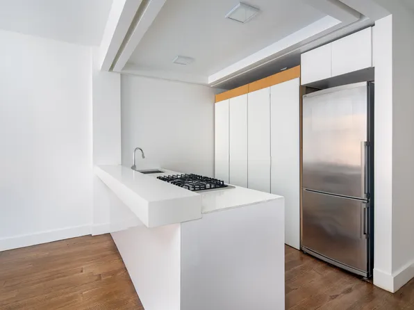 110 Green Street image 1 of 11