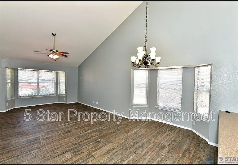 804 Margarita St — Photo 13