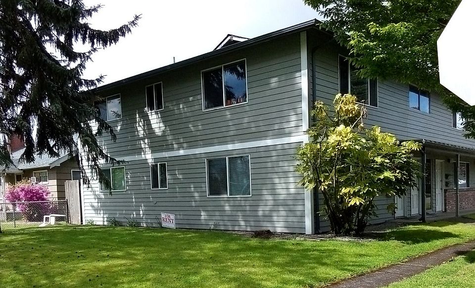 EXTERIOR OF 5 PLEX