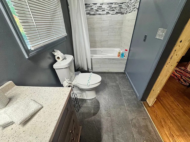 756 Patricia Dr — Photo 43
