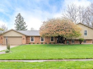 1558 Old Spring Ct, Centerville, OH 45458