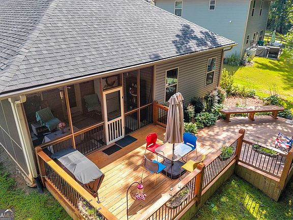 5th image of 456 Highland Pointe Dr