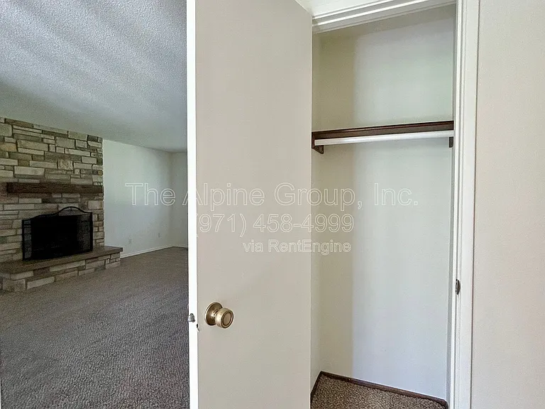 5595 SW Menlo Dr — Photo 8