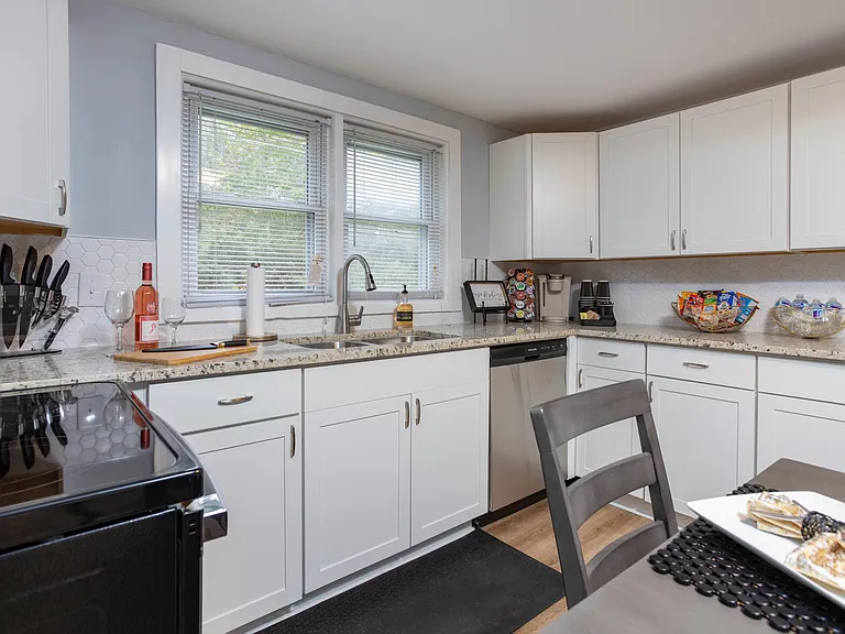 723 W McKinley St — Photo 21