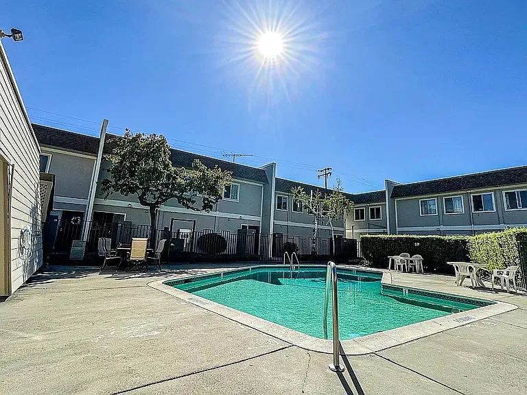 530 La Conner Dr #36 — Photo 9