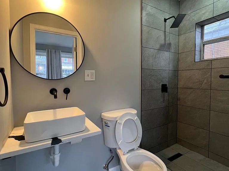 924 Clarissa St #1 — Photo 3