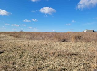 7645 SE Berryton Rd, Berryton, KS 66409