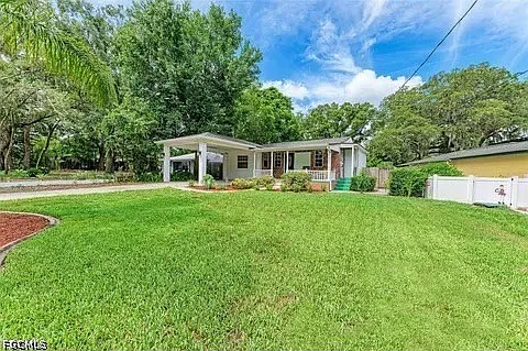 11710 North Dr — Photo 2