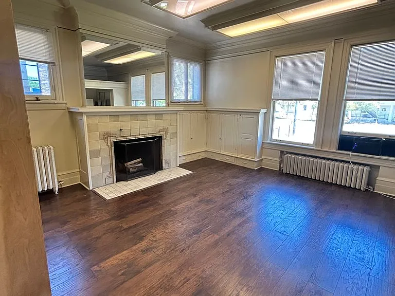 141 E Warm Springs Ave — Photo 4
