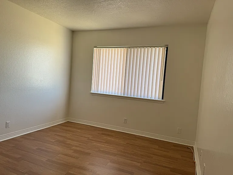 10867 Pinon Ave — Photo 7
