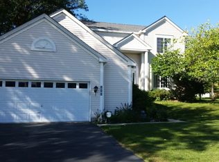 200 Aberdeen Dr, Algonquin, IL