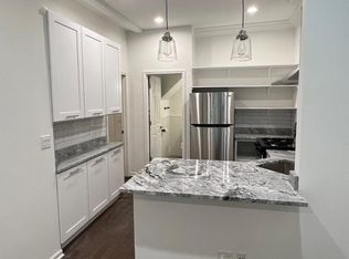 1641 N Rockwell St APT 1F, Chicago, IL 60647
