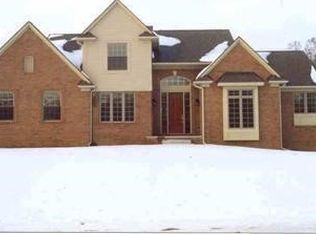 3138 Apple Wood, Fenton, MI 48430