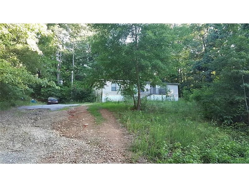 445 Varner St photo 1