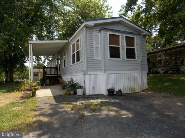 76 Big Spring Ter, Newville, PA 17241