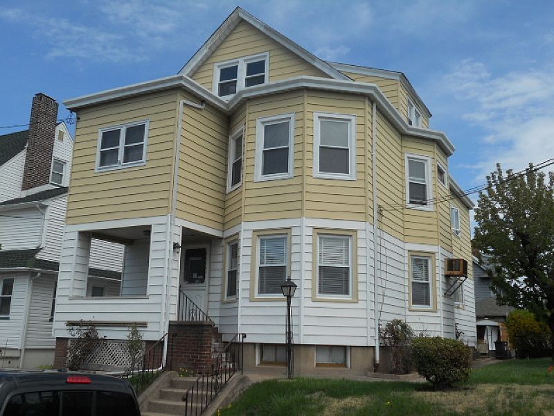 2nd image of 1047 E 24th St