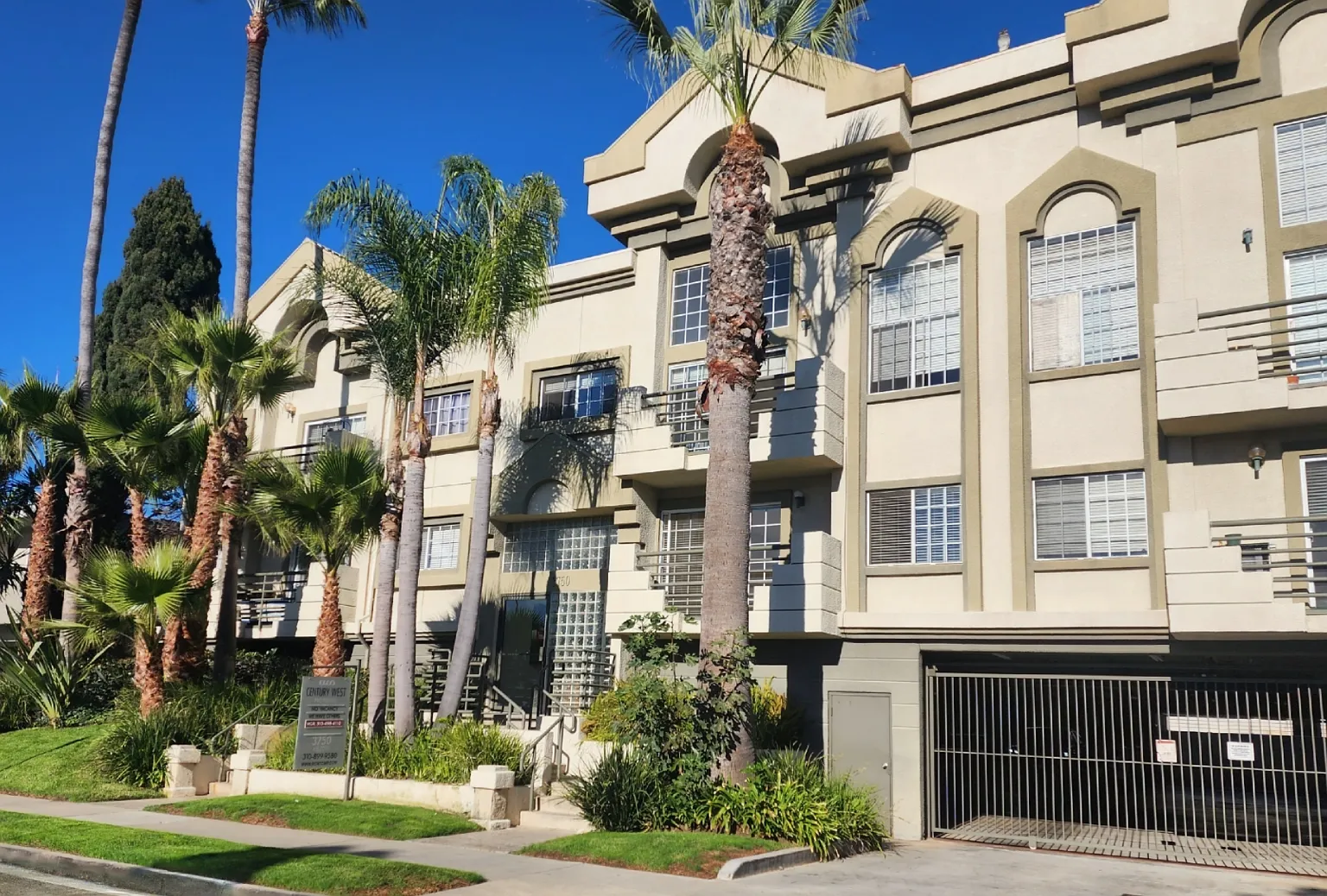 2 bed, 2.0 bath, $3,050 — Photo 1
