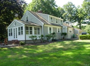 1461 Cross Hwy, Fairfield, CT 06824