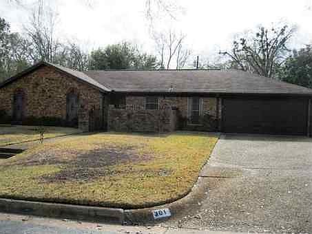 1st image of 301 Vicksburg Dr