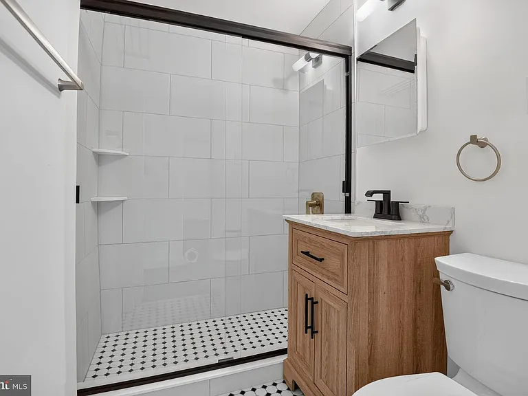 1210 N Taft St #105 — Photo 10