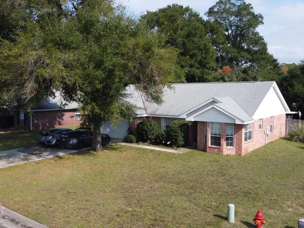 5234 Hawks Nest Dr, Milton, FL 32570