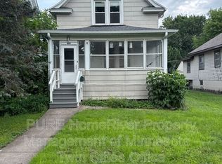 894 21st Ave SE, Minneapolis, MN 55414