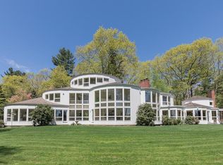 1512 Monument St, Concord, MA 01742