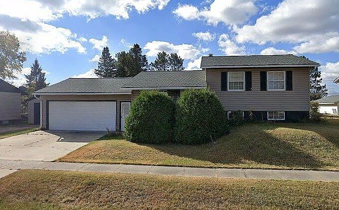 1st image of 17 Birch Blvd