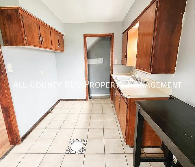 16409 Cloverside Ave — Photo 7