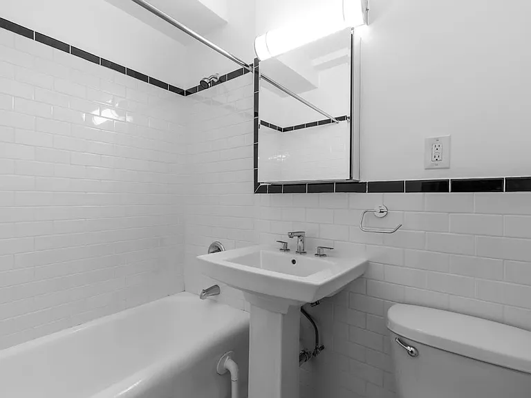 24 5th Ave #315 — Photo 10