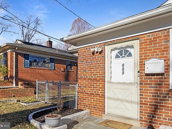 5th image of 123 Walnut St NW