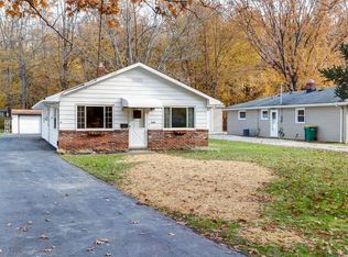 6535 Elmwood Rd, Mentor, OH 44060