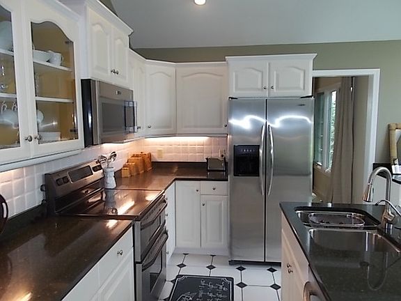 4th image of 1891 Glenshire Dr