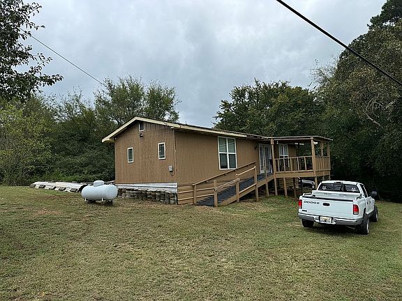 2nd image of 830 Old Highway 31