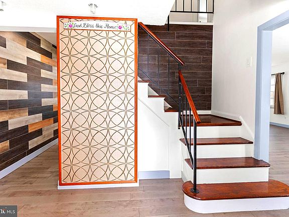 4th image of 8908 Eastbourne Ln