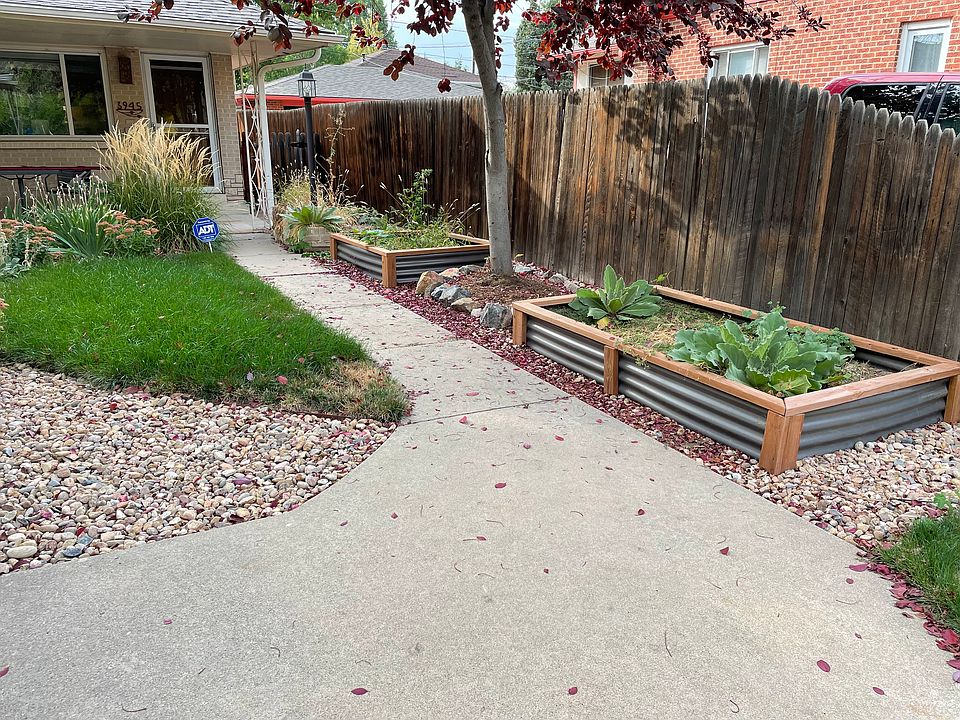 Side garden