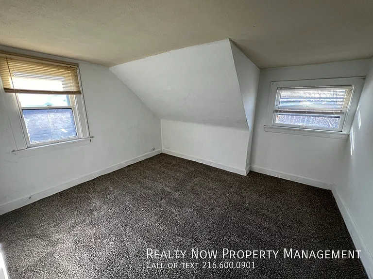 1643 Hillcrest Rd #3 — Photo 5