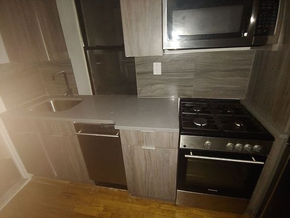 2nd image of 137 E 110th St APT 3RW