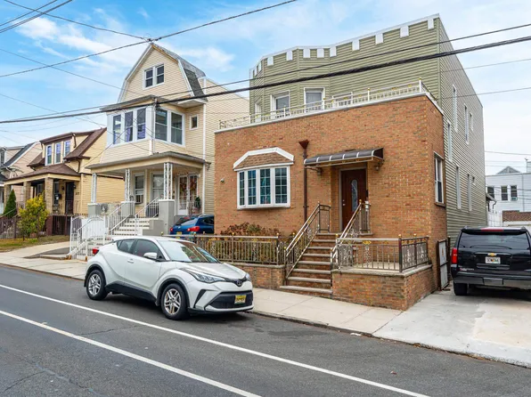 281 Fulton Avenue image 1 of 16