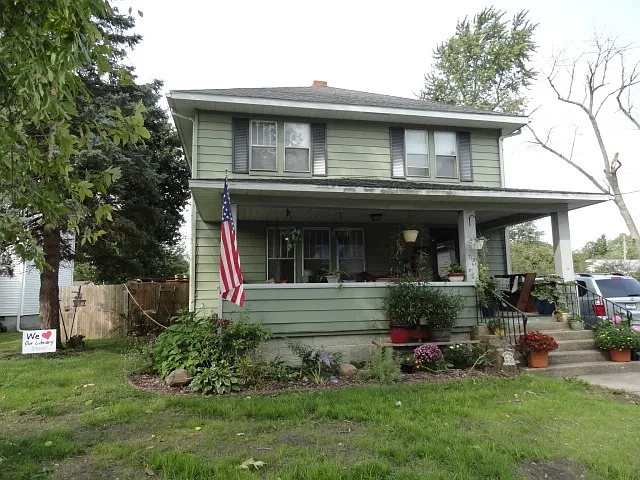 718 N College Ave photo 1