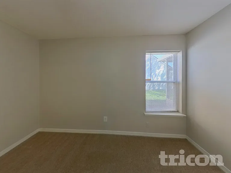 8115 E Mactavish Way — Photo 10