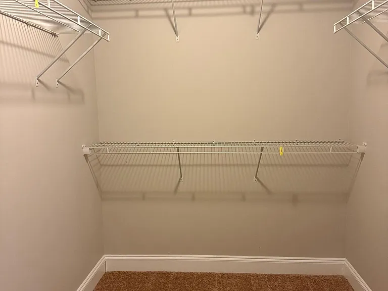 125 Leland Ln — Photo 15