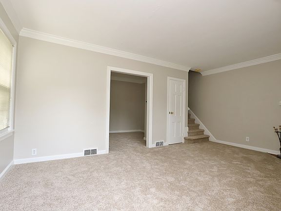 2nd image of 419 S Kelsey Ave