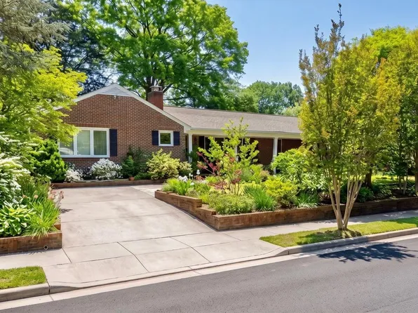 1420 Royston St, Fredericksburg, VA 22401
