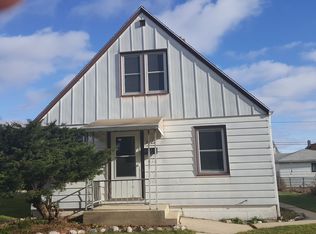 3622 S 17th St, Milwaukee, WI 53221