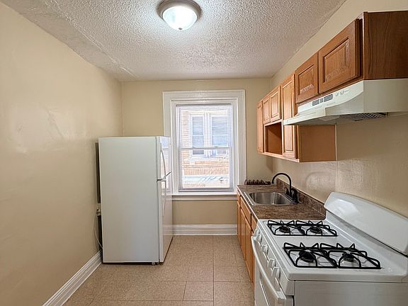 3rd image of 56 Norton St #106
