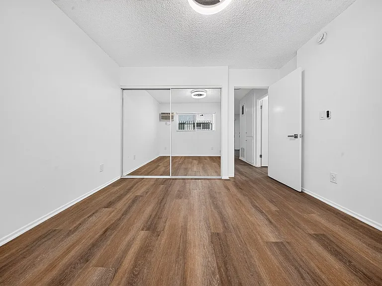 5650 Fair Ave — Photo 23