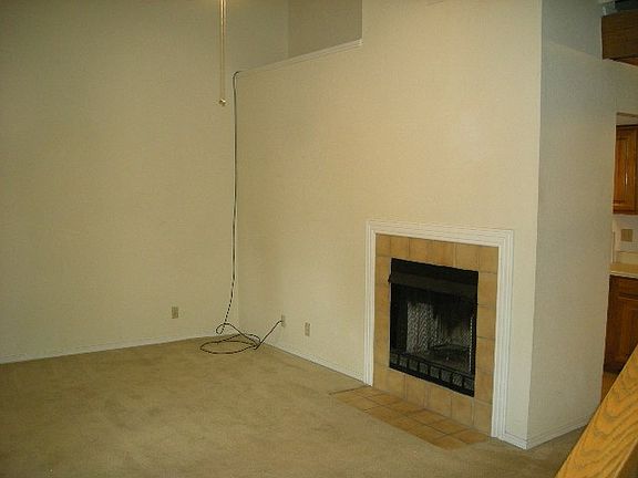 3rd image of 11130 Stratford Dr