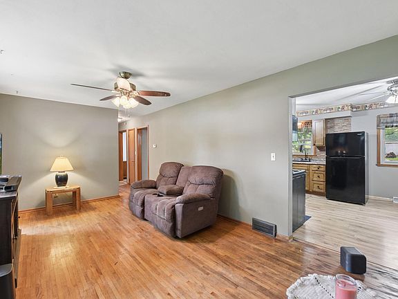 3rd image of 538 S Wasson Ln
