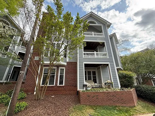 1021 Wirewood Dr #301 Photo 1